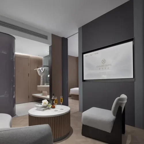 Grui’s Happy Family Room